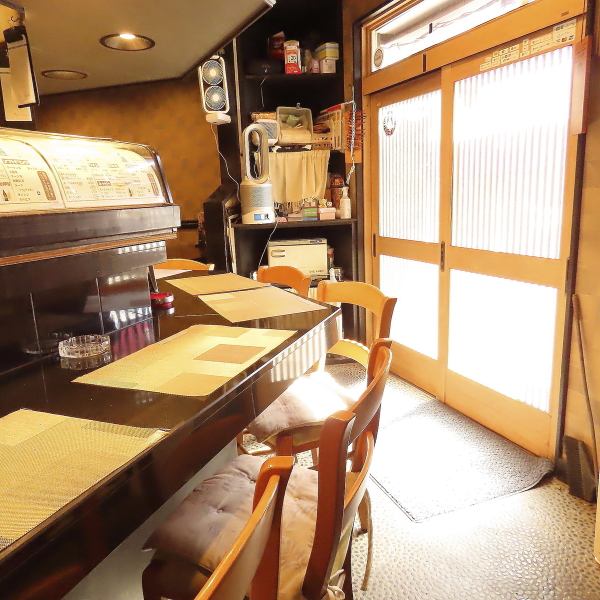 [Barayaki Izakaya Miharu] We also have counter seats for small groups.Even if you are alone, you can feel free to use it for a variety of occasions, such as a quick drink after work, a meal with friends, or a date.We look forward to your visit.You can have lunch on Sunday♪