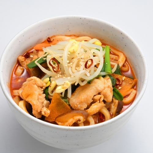 大和[裏]名物　旨辛鶏うどん