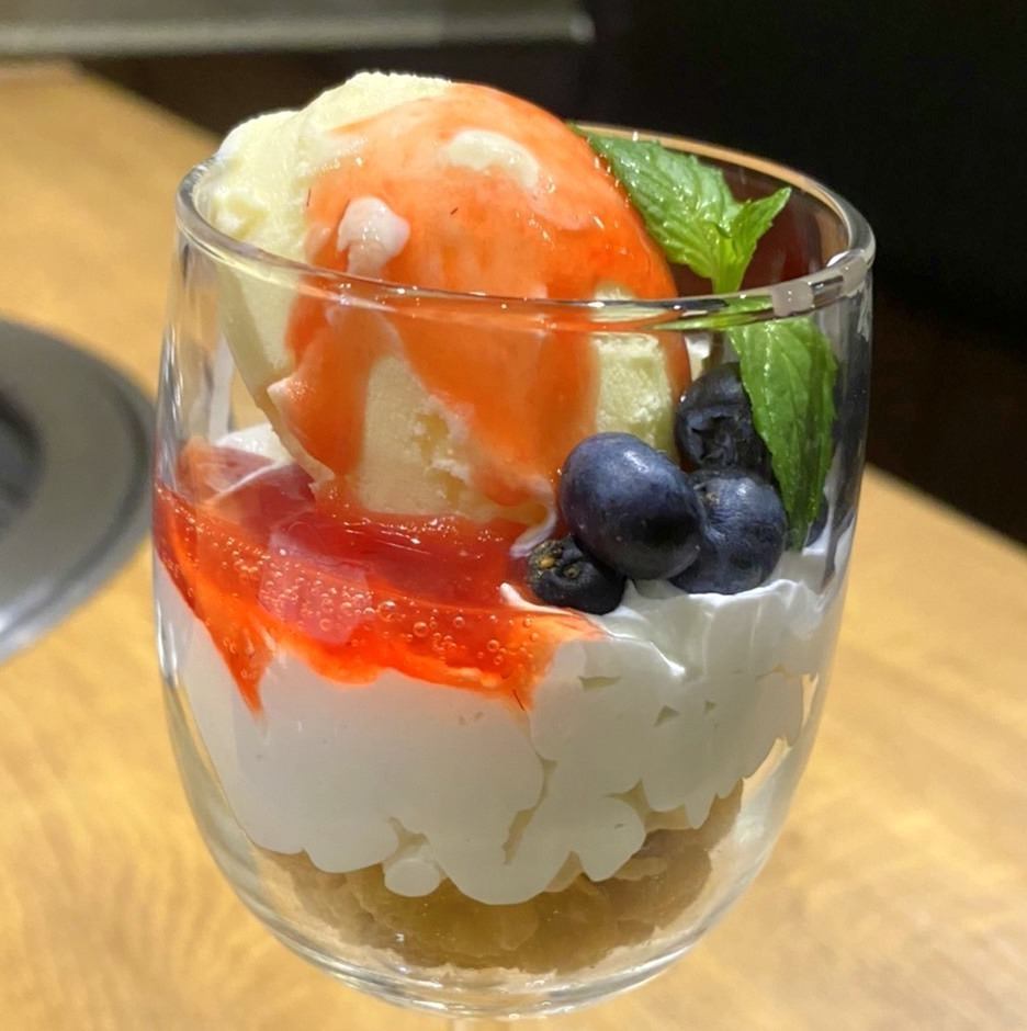 豊橋店オリジナルの花火付きデザートをご用意できます！