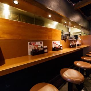 【Saku drinking on the way back from work】 We also have 8 counter seats (available from 1 person) that you can casually stop by alone.Would you like a cup on your way home from work?