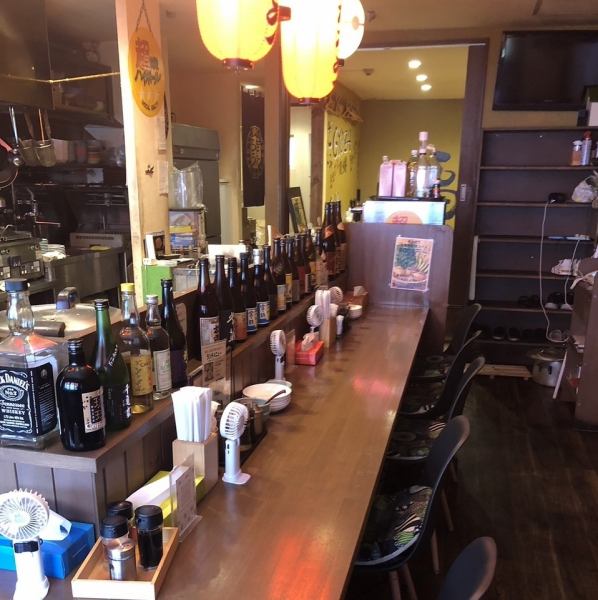 카운터 11석 준비하고 있습니다.최대 1조 5명의 안내도 가능합니다.