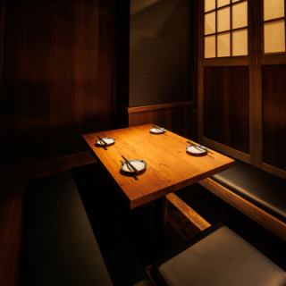 足を伸ばしてゆったり宴会！掘りごたつ席で長時間でも快適！デート・女子会・友人との飲み会、カジュアルな接待にもおすすめです！周りを気にせず、ゆっくり話せるくつろぎの個室空間です！