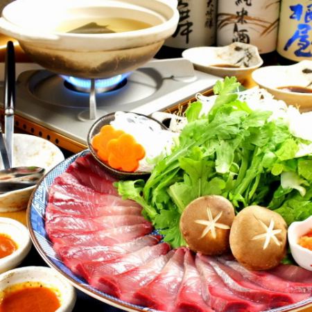 温热的火锅♪鰤鱼涮锅套餐◆生鱼片、海胆茶碗蒸等9道菜品+2小时无限畅饮◆7,000日元