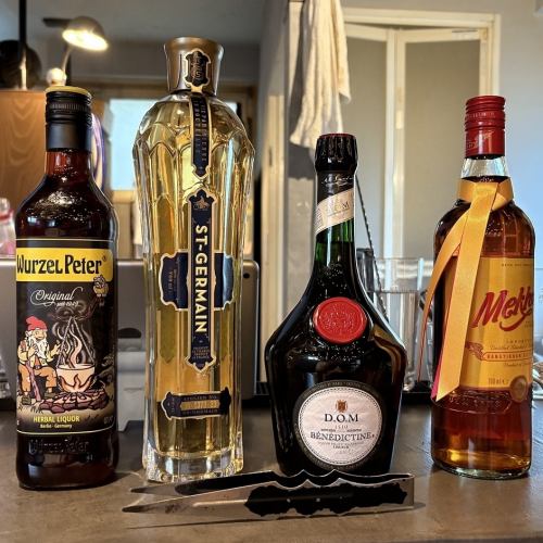 ハーブリキュール・カクテル・ビール・ソフトドリンク各種