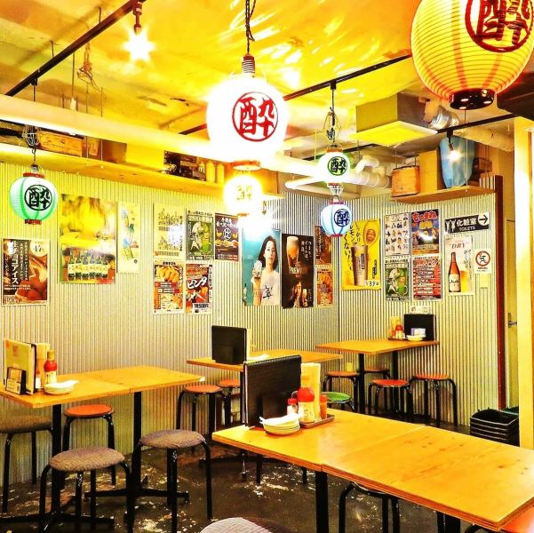 [Can be reserved for up to 50 people] Close to Shibuya Station! Would you like to have a party at Drunken Wings, which is easily accessible on the way there and back? The restaurant is equipped with table seats of various sizes! We accept reservations for banquets of up to 50 people. We are here! You can change the table layout according to the number of people, so please feel free to come visit us♪