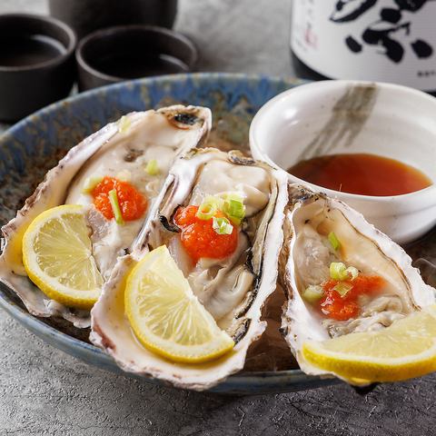 Fresh, safe, and delicious as they are shipped directly from the production area [Raw oysters from the Sanriku coast]