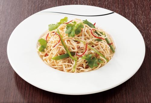 干し豆腐のパクチー添え