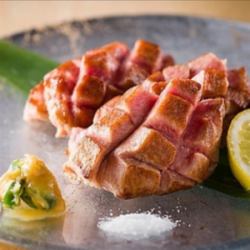 厚切り仙台牛タン焼き
