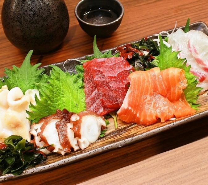 お刺身5種盛り2,500円(税込)～