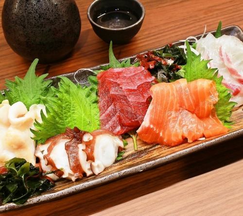 お刺身5種盛り2,500円(税込)～