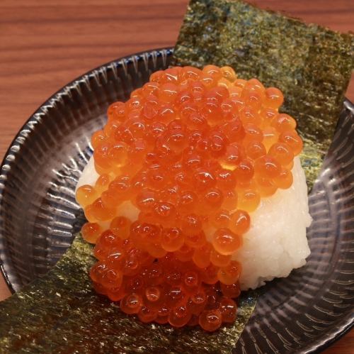 いくらどっさりおにぎり