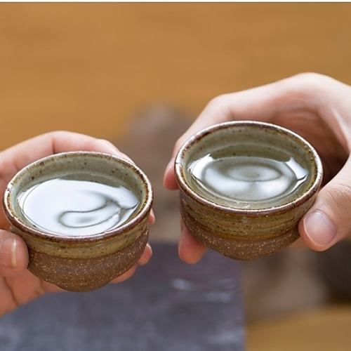 和を基調とした創作料理とともに楽しむ豊富な日本酒