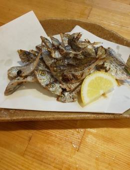 ニロギ素揚げ/北川のすりみ天