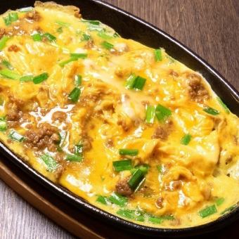 牛ミンチとニラの鉄板玉子ステーキ