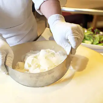[Plan available until 11/30] Italian Lodigiano cheese course: 5,500 yen, includes all-you-can-drink, 6 dishes.