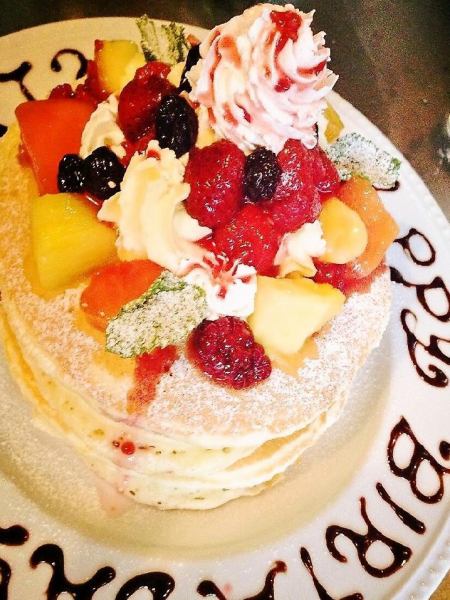 【誕生日・記念日】特別な日はぜひ当店で♪メッセージ付きサプライズパンケーキ承ります☆