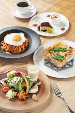 【13時枠】お昼からしっかり！選べるメインディッシュのランチコース☆【デザート、カフェ付き】