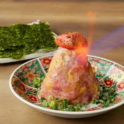 極上生まぐろのとろたくタワー炙り~包み海苔~