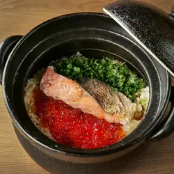 贅沢の極み!鮭といくらの親子土鍋ご飯