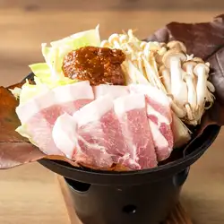 国産豚ロース朴葉味噌焼き
