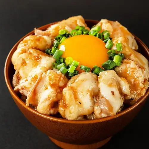 国産牛大トロホルモン丼