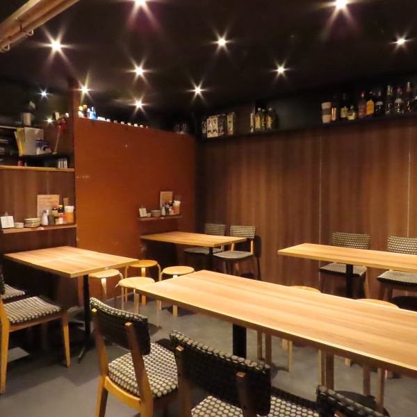 【会社宴会に】当店では他にも広々とした半個室もございますので、少人数～大人数の宴会にも最適です。足をのばしてゆったりとお寛ぎ頂きながら、料理とお酒をご堪能ください。天神駅で居酒屋をお探しの際は是非当店へ！会社の宴会や団体で集まる飲み会などにもおすすめです！