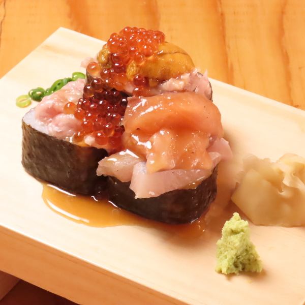 豪華食べ放題メニューをご用意！お寿司、海鮮、お肉、博多名物多数