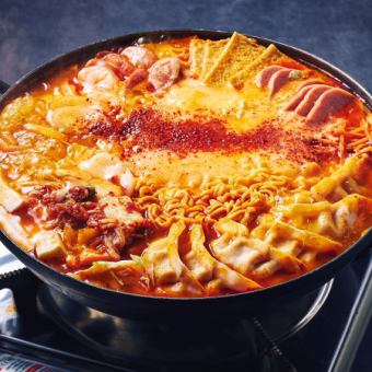 【食べ放題】韓国鍋「プデチゲ」と韓国料理食べ放題コース《2h飲み放題付》3,980円