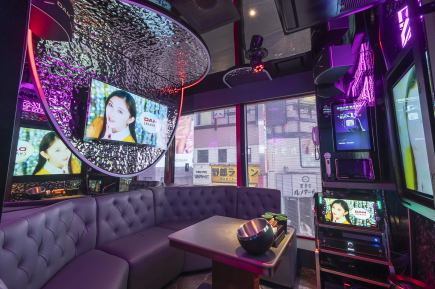 【18:00～翌朝5:00】１時間600円！学生はドリンクバー付き♪