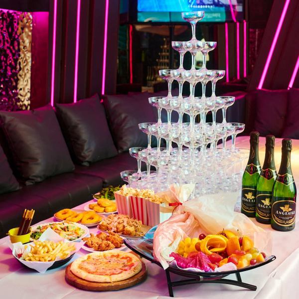 【盛り上がる誕生日&パーティー♪】カラオケ+シャンパンタワー+フルーツブーケ♪トイレ付の広い部屋も有☆