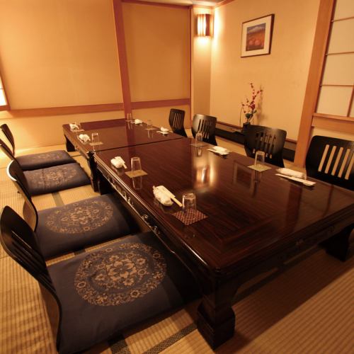 [Private room (table seating)] The basement ``Kiyari no Ma'' is perfect for banquets and entertainment for 4 to 8 people.It is also perfect for a dinner after visiting the shrine.The room is a Japanese-style tatami room, but if you wish, you can also have a table seat.