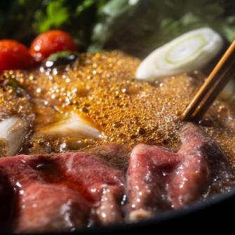 【日本庭園を眺めながらの贅沢】極上黒毛和牛のすき焼き