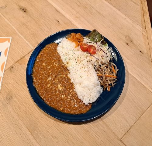 特色肉末咖哩