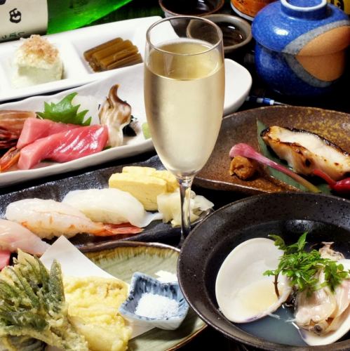All-you-can-drink course starts at 4,000 JPY (inclusive)