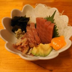 マグロ赤身刺/サーモン刺/あぶり〆さば/ねぎとろ