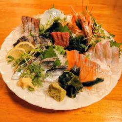 刺身盛り合わせ 小(二～三人前)