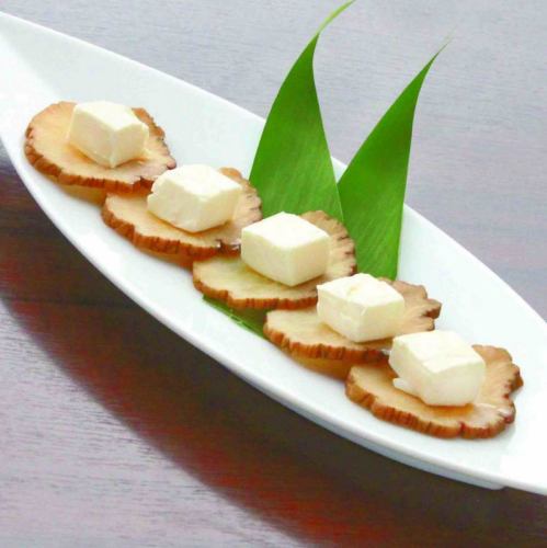 Cream cheese and Iburi-gakko