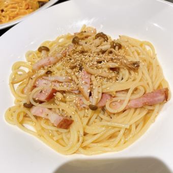 しめじとベーコンの和風パスタ