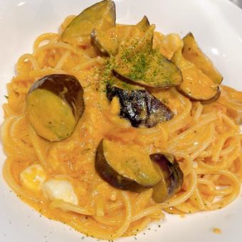 茄子とモッツァレラのトマトクリームパスタ