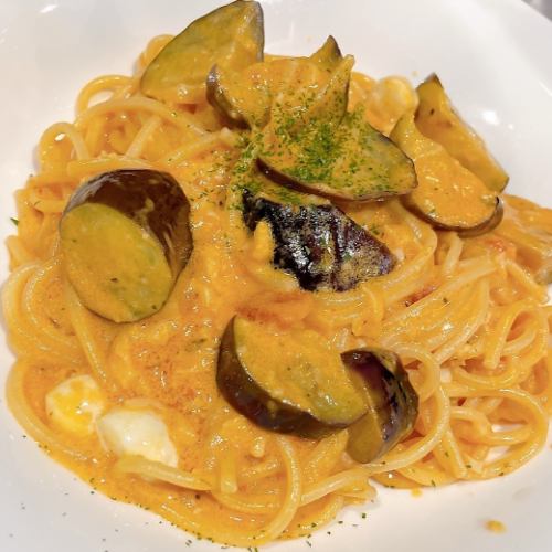 茄子とモッツァレラのトマトクリームパスタ