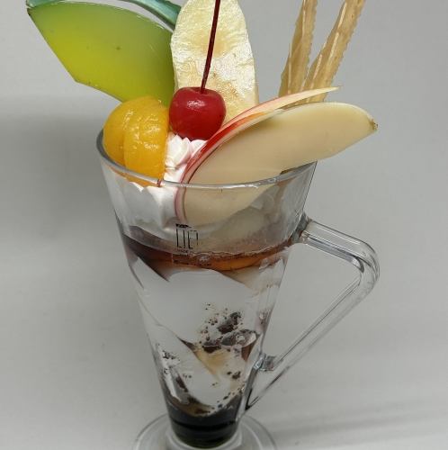 フルーツパフェ