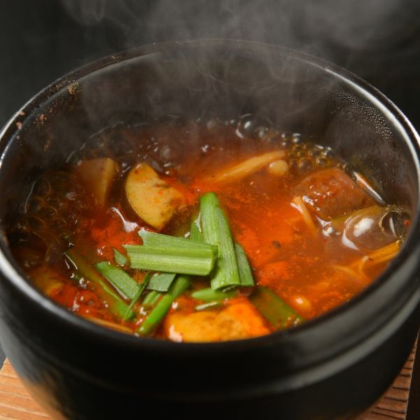 【食欲をそそる香りと辛さ】東府のマーボ豆腐