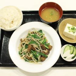 レバニラ炒め定食
