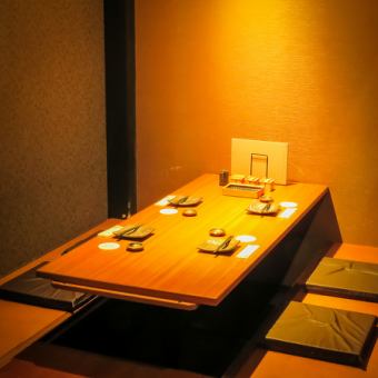 Private room with sunken kotatsu seating for 6 people.