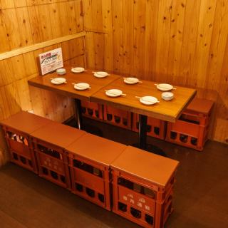 2階 テーブル 4名席