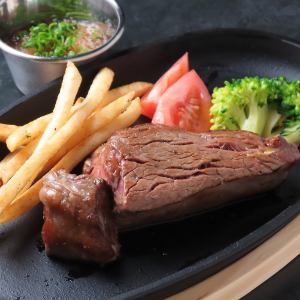 熊本県産牛フィレ肉のグリル ~特製和風ソース添え~