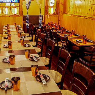 極上の肉料理と楽しいエンターテイメントが融合した贅沢な貸切パーティースペース！シュラスコやステーキの美味しさに舌鼓を打ちながら、シャンパンタワーやビンゴなどのアイテムで盛り上がりましょう。超大型LEDモニターとカラオケも楽しめる充実の設備が自慢です。