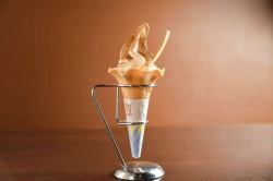 ソフトクリーム (そば茶)