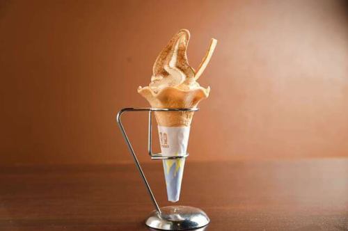 ソフトクリーム (そば茶)