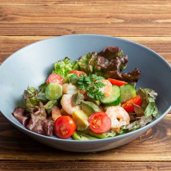 Colorful vegetable shrimp salad